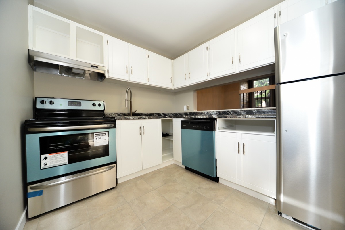 6075 35a Avenue, Edmonton, Alberta, Canada T6L 1G7, 3 Bedrooms Bedrooms, ,1.5 BathroomsBathrooms,1/2 Duplex,Currently Rented,35a Avenue,1000