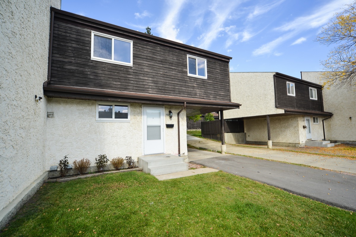 6075 35a Avenue, Edmonton, Alberta, Canada T6L 1G7, 3 Bedrooms Bedrooms, ,1.5 BathroomsBathrooms,1/2 Duplex,Currently Rented,35a Avenue,1000
