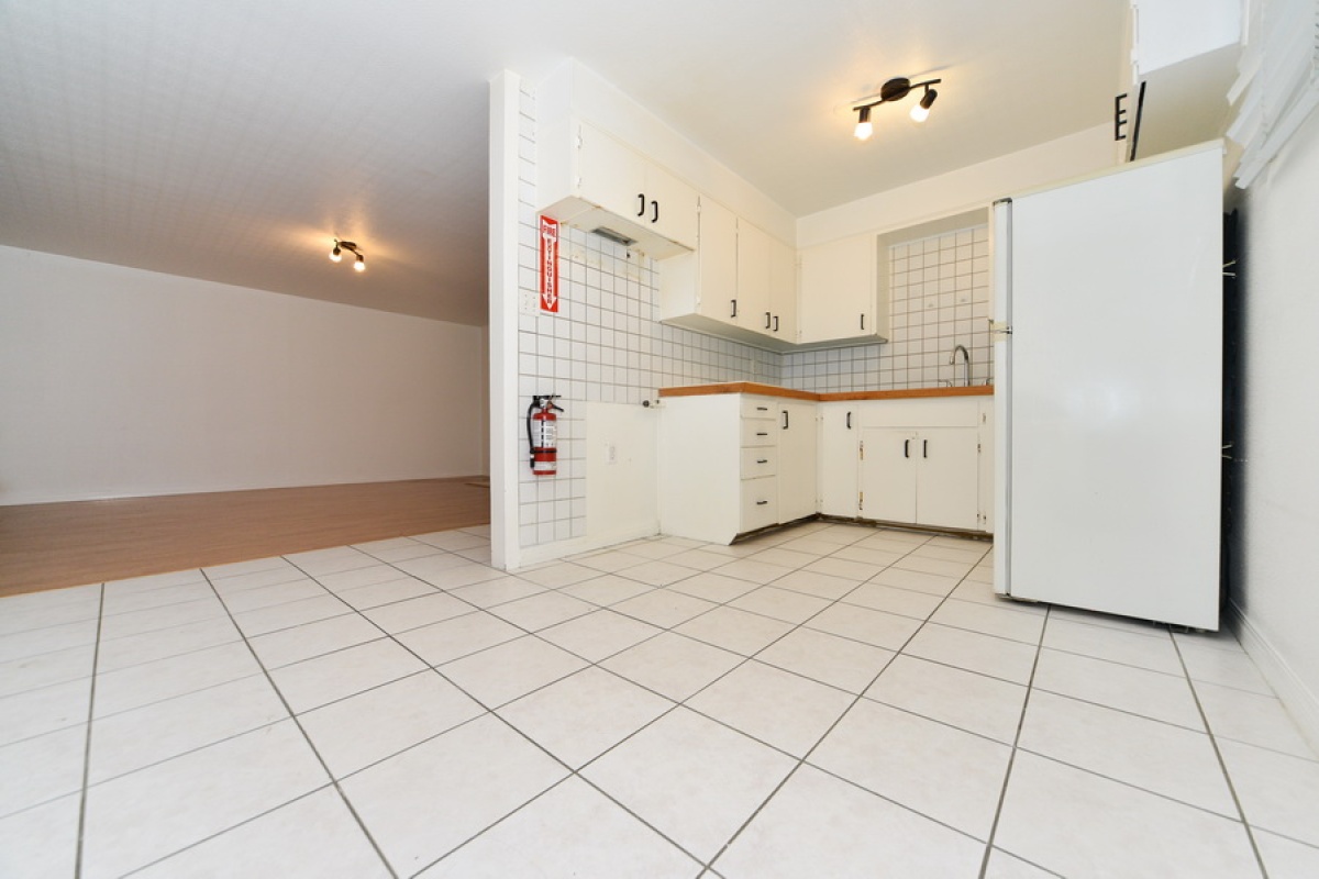 11111 116 Street,Edmonton,Alberta,Canada T5G 2V7,3 Bedrooms Bedrooms,2 BathroomsBathrooms,1/2 Duplex,116 Street,1002