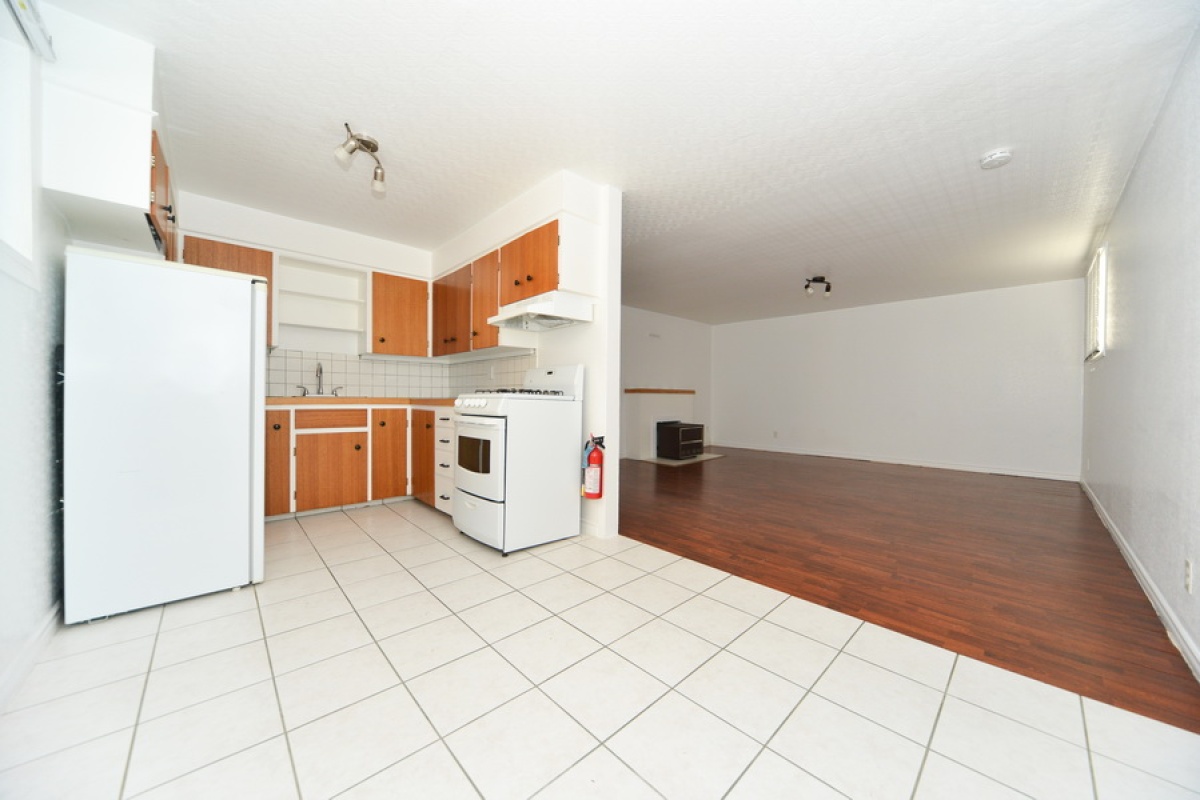 11113 116 Street,Edmonton,Alberta,Canada T5G 2V7,3 Bedrooms Bedrooms,2 BathroomsBathrooms,1/2 Duplex,116 Street,1003
