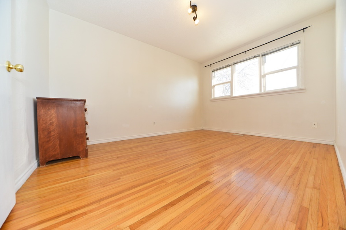 11113 116 Street,Edmonton,Alberta,Canada T5G 2V7,3 Bedrooms Bedrooms,2 BathroomsBathrooms,1/2 Duplex,116 Street,1003