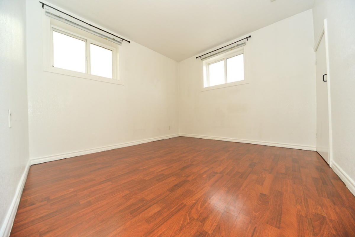 11113 116 Street,Edmonton,Alberta,Canada T5G 2V7,3 Bedrooms Bedrooms,2 BathroomsBathrooms,1/2 Duplex,116 Street,1003